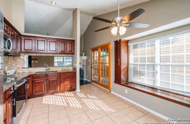 10210 Sunrise Field, San Antonio, TX 78245