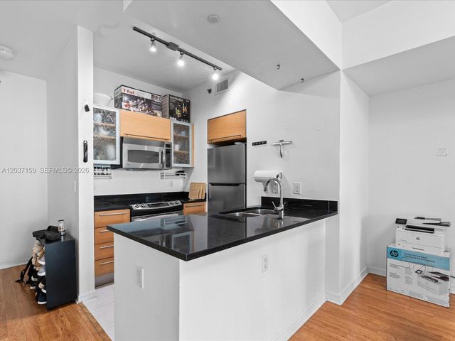 950 Brickell Bay Dr 501, Miami, FL 33131
