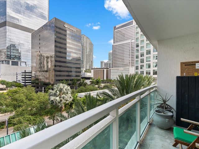 950 Brickell Bay Dr 501, Miami, FL 33131