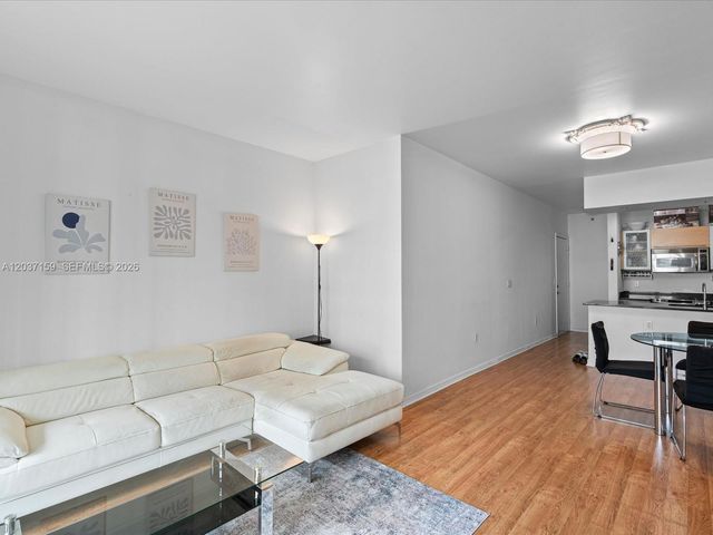 950 Brickell Bay Dr 501, Miami, FL 33131