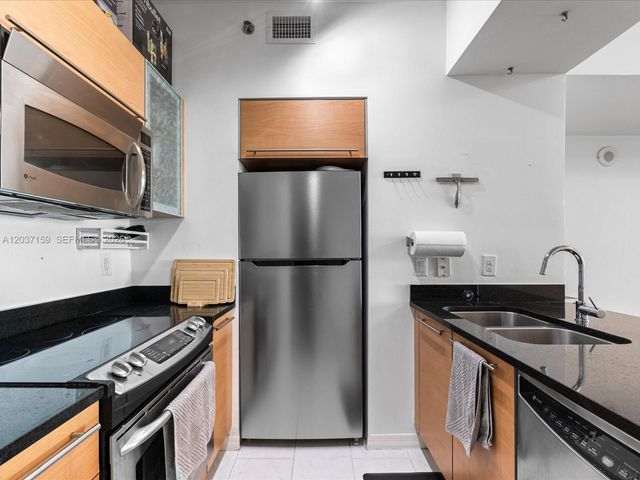950 Brickell Bay Dr 501, Miami, FL 33131