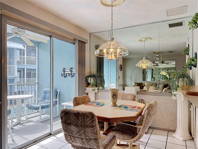 205 HIGHLAND AVENUE 3, Bradenton Beach, FL 34217