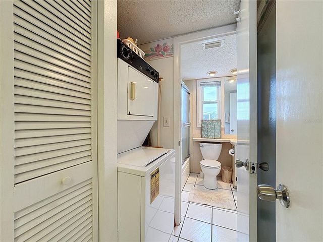 205 HIGHLAND AVENUE 3, Bradenton Beach, FL 34217