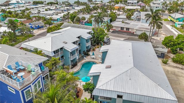 205 HIGHLAND AVENUE 3, Bradenton Beach, FL 34217
