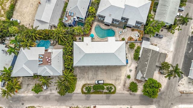 205 HIGHLAND AVENUE 3, Bradenton Beach, FL 34217