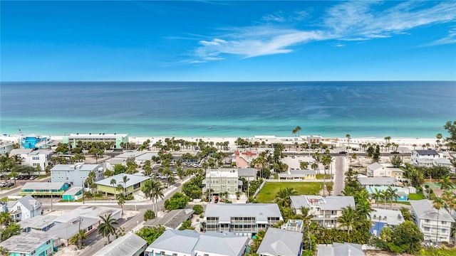 205 HIGHLAND AVENUE 3, Bradenton Beach, FL 34217