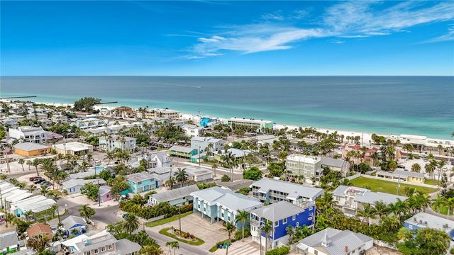 205 HIGHLAND AVENUE 3, Bradenton Beach, FL 34217