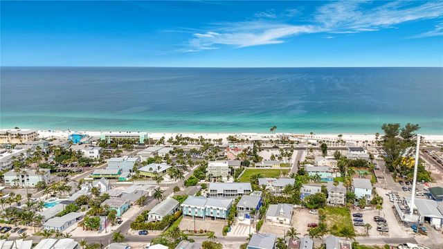 205 HIGHLAND AVENUE 3, Bradenton Beach, FL 34217