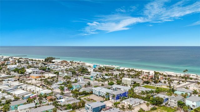 205 HIGHLAND AVENUE 3, Bradenton Beach, FL 34217