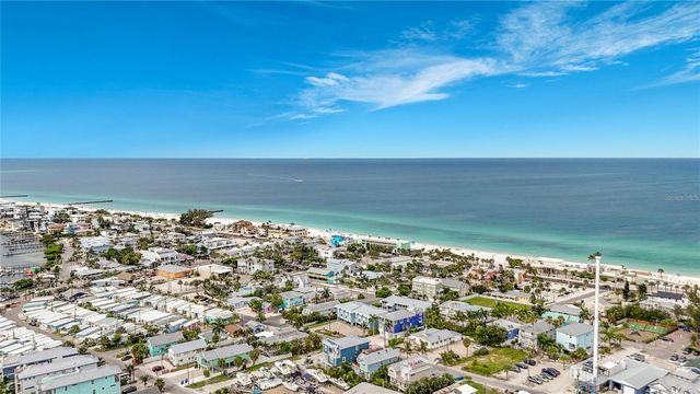 205 HIGHLAND AVENUE 3, Bradenton Beach, FL 34217