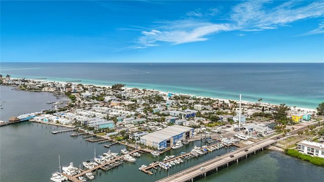 205 HIGHLAND AVENUE 3, Bradenton Beach, FL 34217