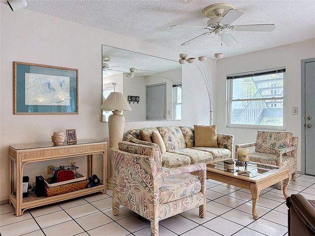 205 HIGHLAND AVENUE 3, Bradenton Beach, FL 34217