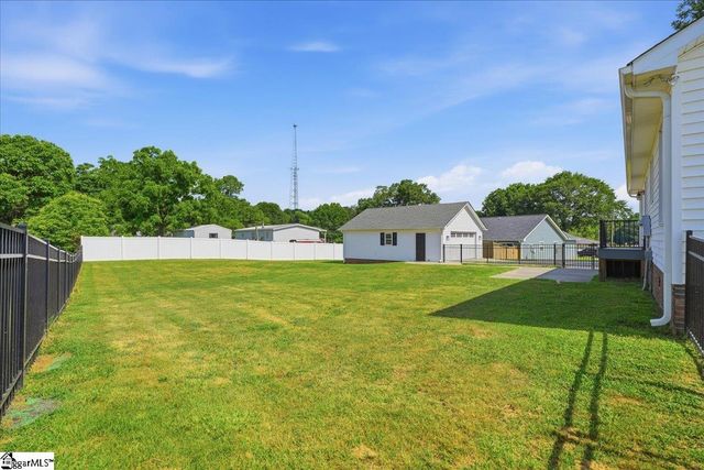 803 Quillen Avenue, Fountain Inn, SC 29644