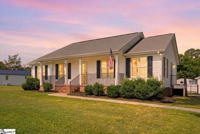 803 Quillen Avenue, Fountain Inn, SC 29644