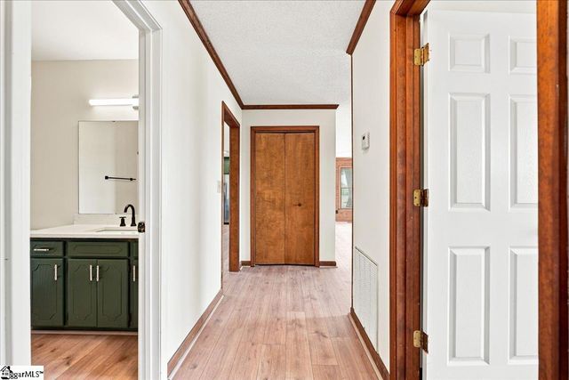 803 Quillen Avenue, Fountain Inn, SC 29644