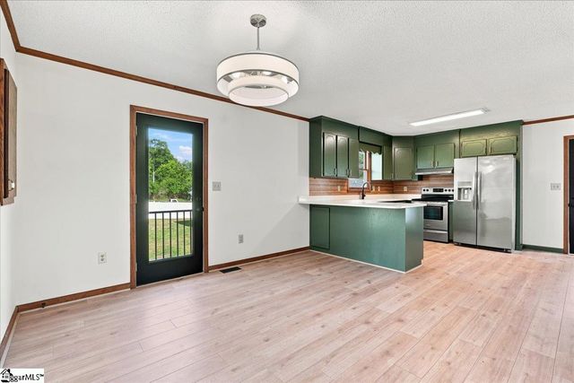 803 Quillen Avenue, Fountain Inn, SC 29644