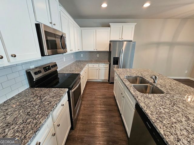 333 Darlington Drive, Ellenwood, GA 30294