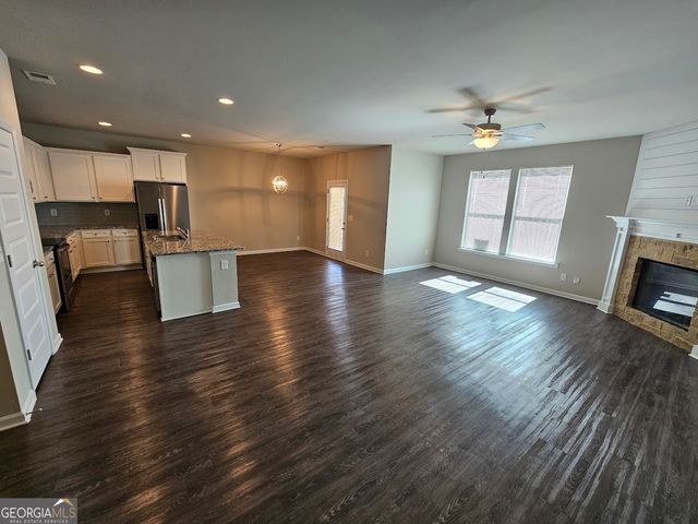 333 Darlington Drive, Ellenwood, GA 30294