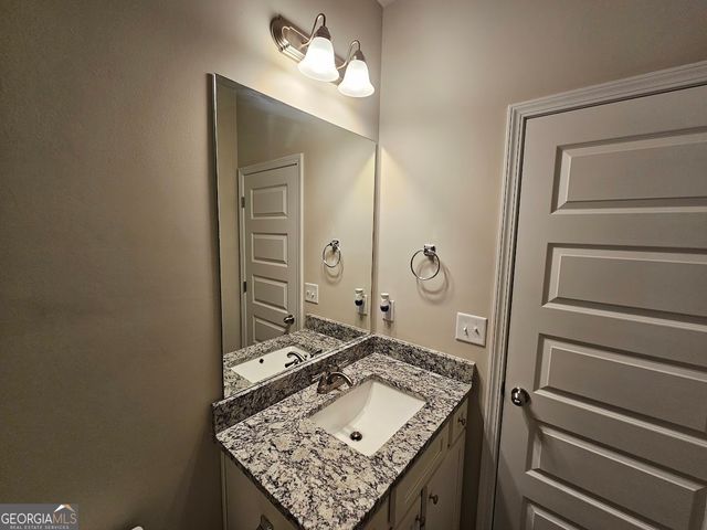 333 Darlington Drive, Ellenwood, GA 30294