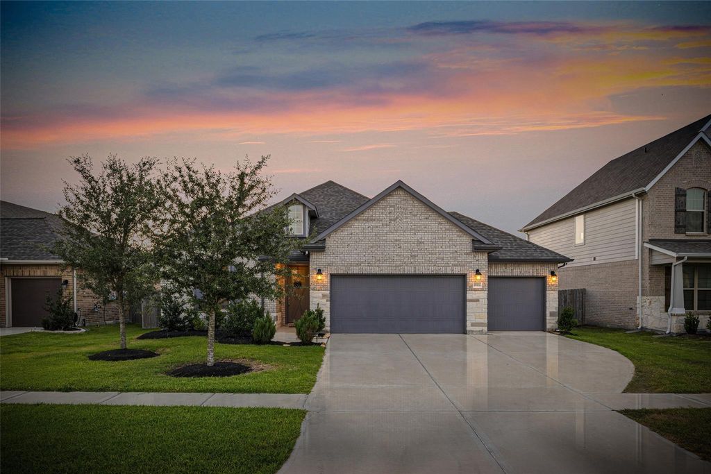18931 Lynnwood Crest Drive, Manvel, TX 77578
