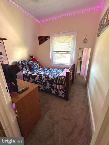 523 W SPRINGETTSBURY AVE, York, PA 17403