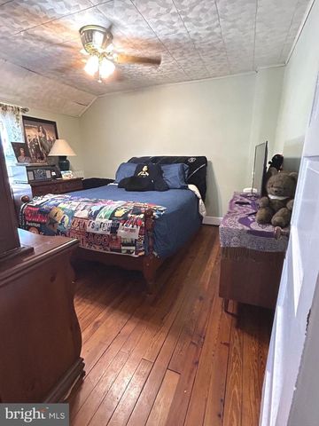 523 W SPRINGETTSBURY AVE, York, PA 17403