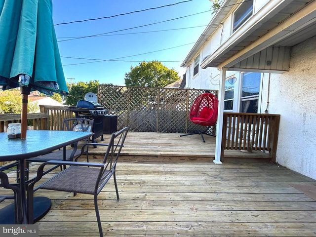 523 W SPRINGETTSBURY AVE, York, PA 17403