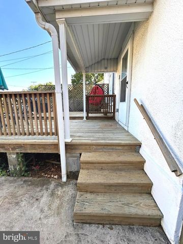 523 W SPRINGETTSBURY AVE, York, PA 17403