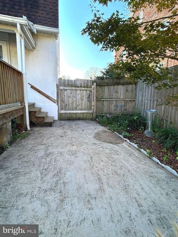 523 W SPRINGETTSBURY AVE, York, PA 17403