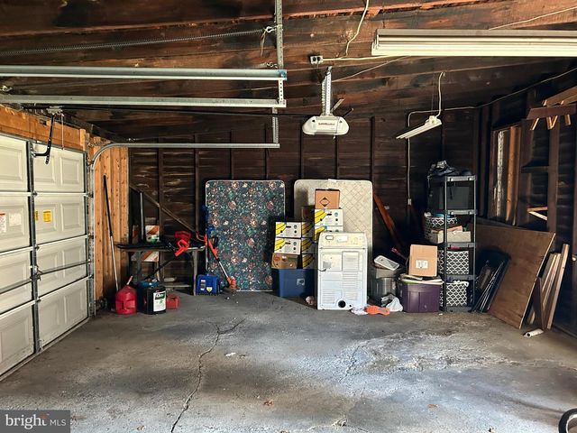 523 W SPRINGETTSBURY AVE, York, PA 17403