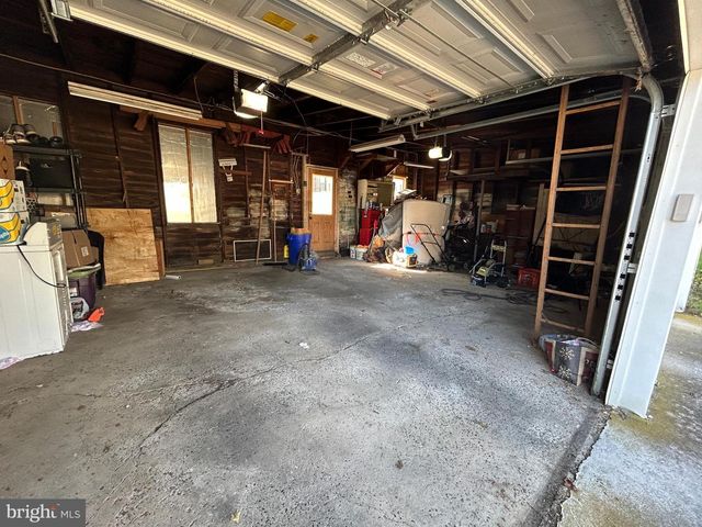 523 W SPRINGETTSBURY AVE, York, PA 17403