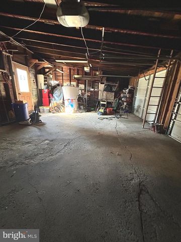 523 W SPRINGETTSBURY AVE, York, PA 17403