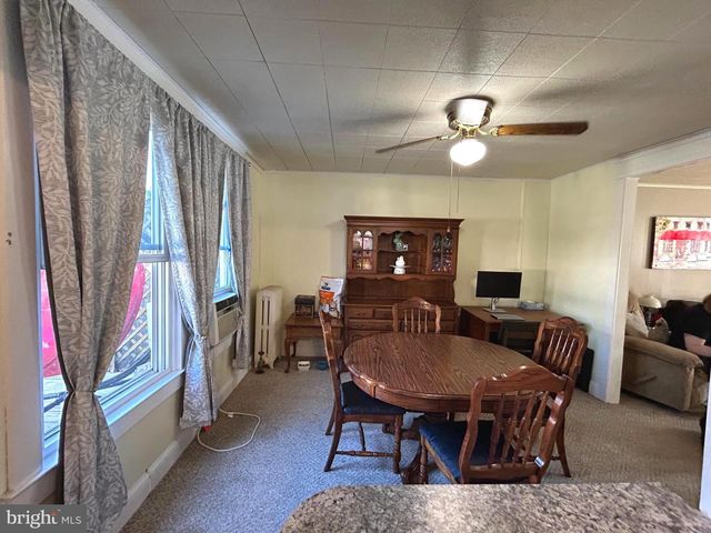 523 W SPRINGETTSBURY AVE, York, PA 17403