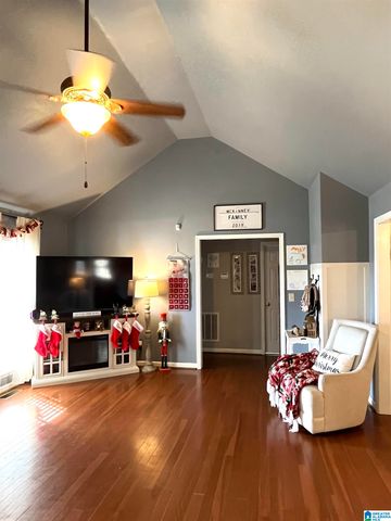 2675 HIGHWAY 160, Warrior, AL 35180