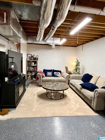 2675 HIGHWAY 160, Warrior, AL 35180