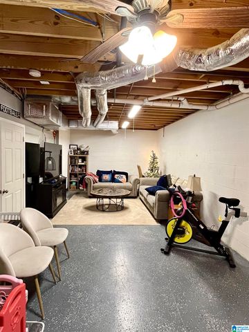 2675 HIGHWAY 160, Warrior, AL 35180