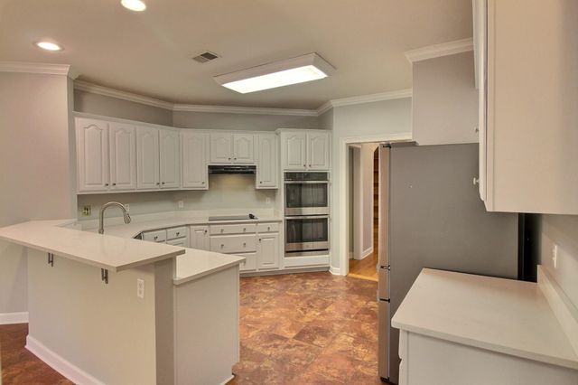 255 ELLAWOOD LN, Collierville, TN 38017