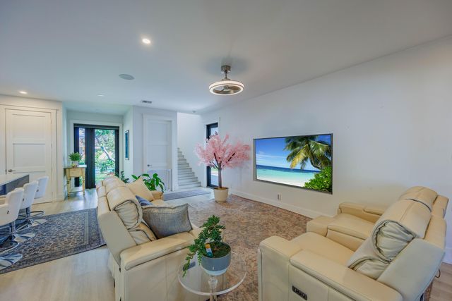 740 Winters, West Palm Beach, FL 33405