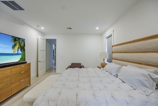 740 Winters, West Palm Beach, FL 33405