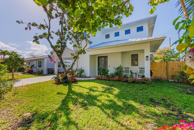 740 Winters, West Palm Beach, FL 33405