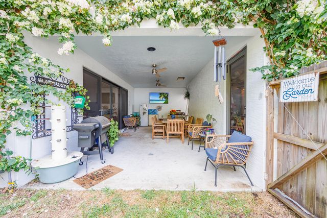 740 Winters, West Palm Beach, FL 33405