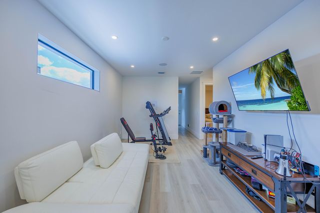 740 Winters, West Palm Beach, FL 33405