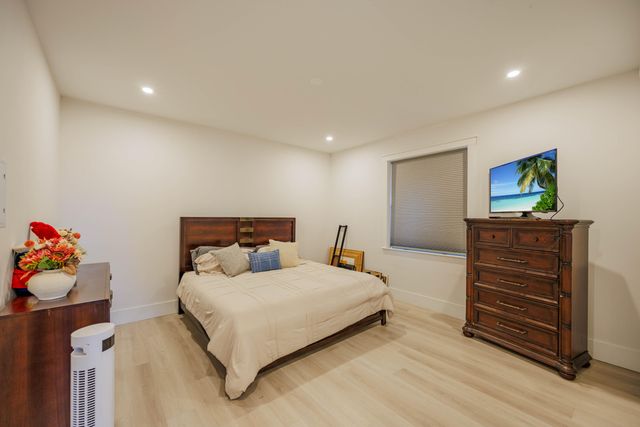 740 Winters, West Palm Beach, FL 33405