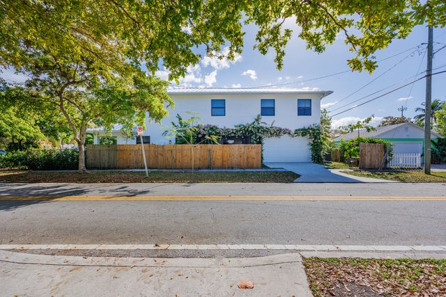 740 Winters, West Palm Beach, FL 33405