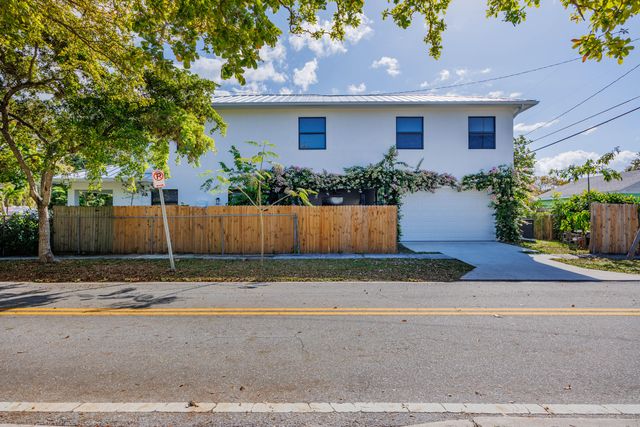 740 Winters, West Palm Beach, FL 33405
