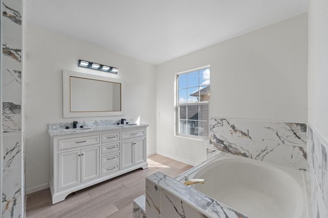 8005 Cloverglen Lane, Fort Worth, TX 76123