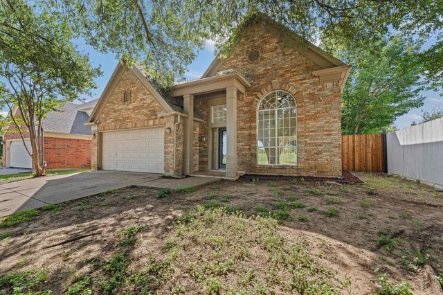 8005 Cloverglen Lane, Fort Worth, TX 76123