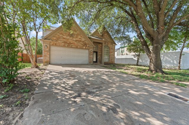 8005 Cloverglen Lane, Fort Worth, TX 76123