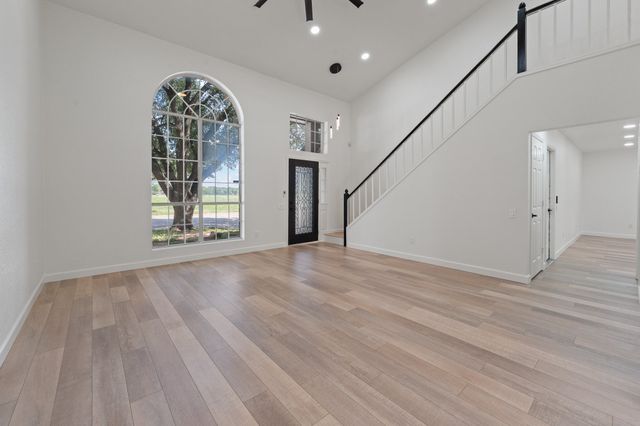 8005 Cloverglen Lane, Fort Worth, TX 76123