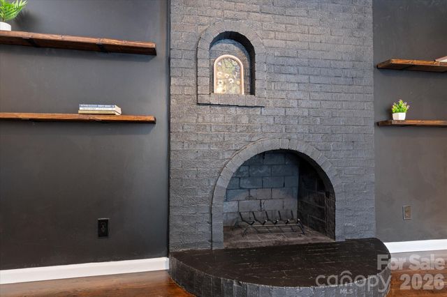 1090 Shalimar Drive, Winston Salem, NC 27107